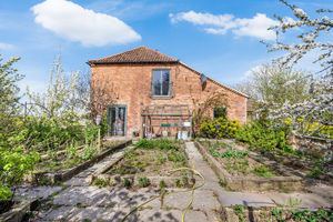 Photo 14- click for photo gallery